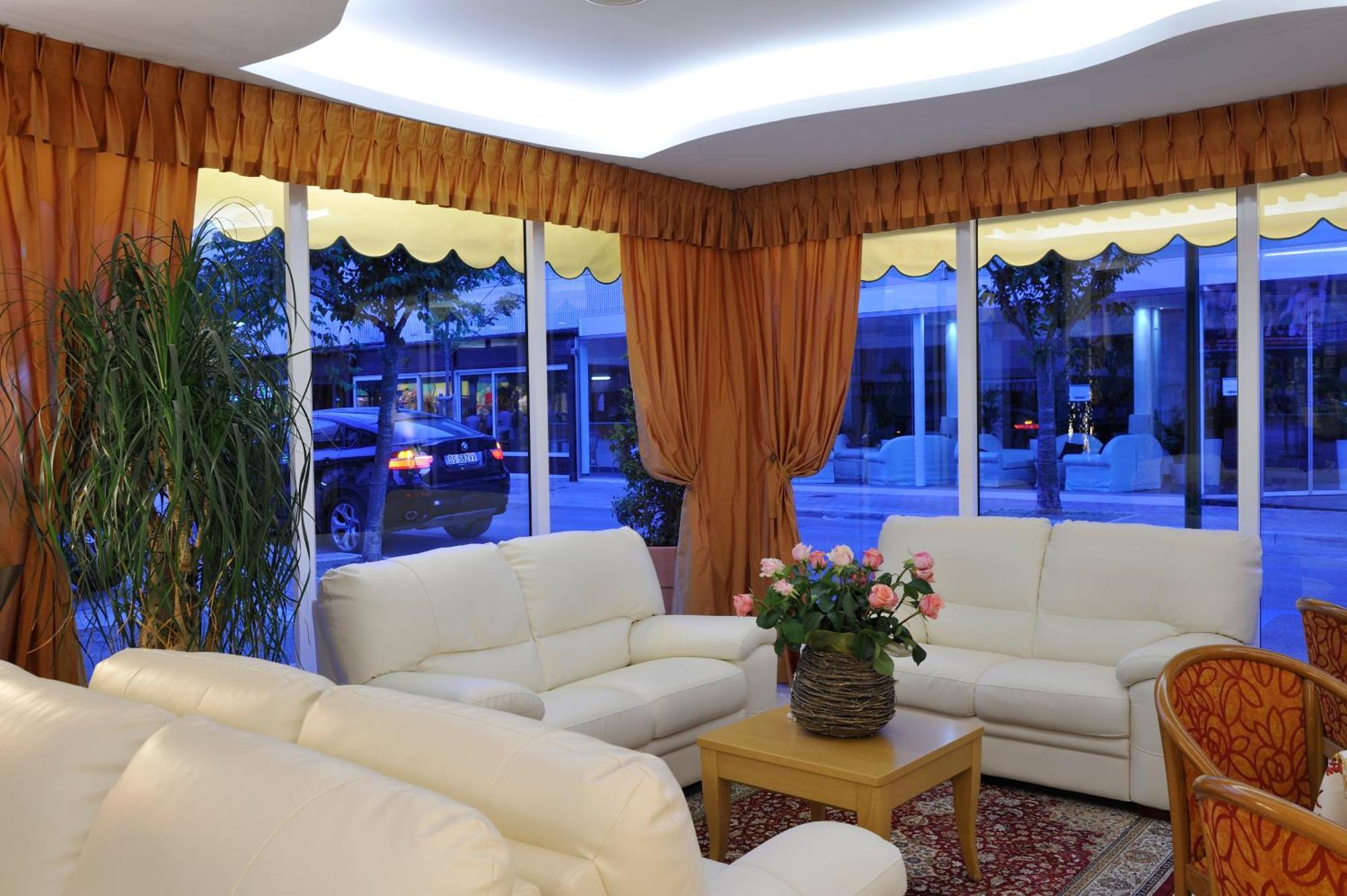 Hotel Al Prater Lignano Sabbiadoro Extérieur photo