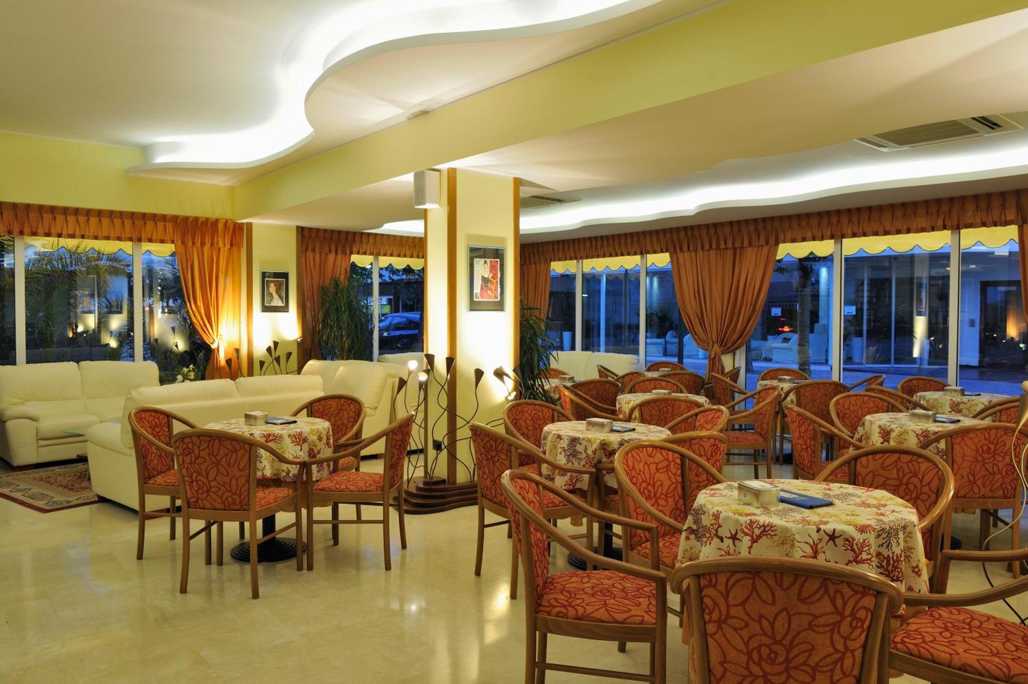 Hotel Al Prater Lignano Sabbiadoro Extérieur photo