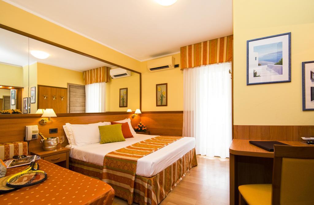 Hotel Al Prater Lignano Sabbiadoro Extérieur photo