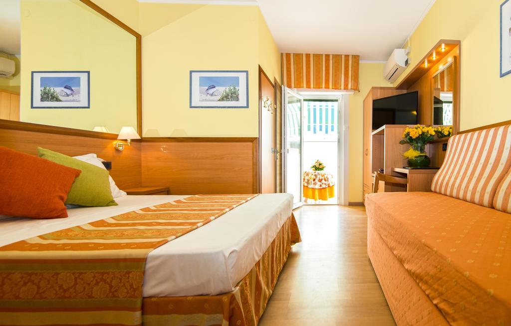 Hotel Al Prater Lignano Sabbiadoro Extérieur photo