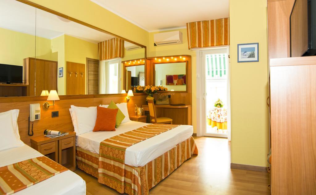 Hotel Al Prater Lignano Sabbiadoro Extérieur photo