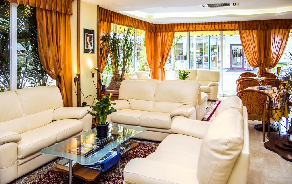 Hotel Al Prater Lignano Sabbiadoro Extérieur photo