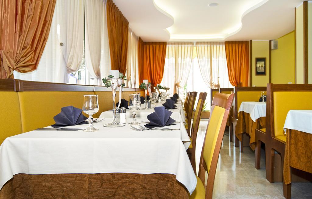 Hotel Al Prater Lignano Sabbiadoro Extérieur photo