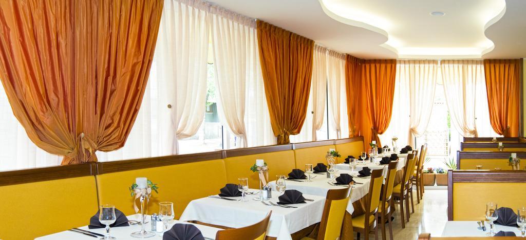 Hotel Al Prater Lignano Sabbiadoro Extérieur photo