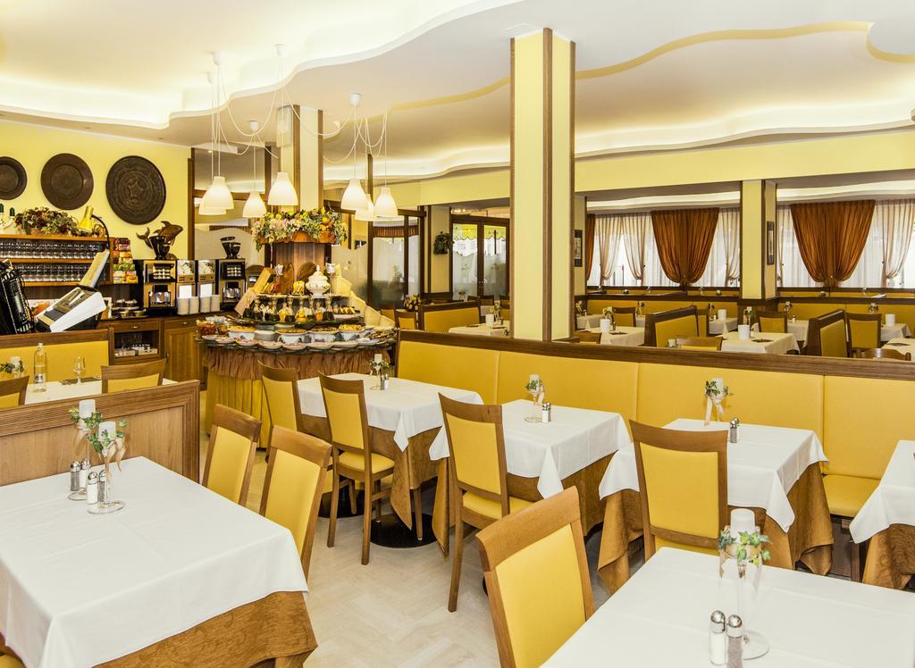 Hotel Al Prater Lignano Sabbiadoro Extérieur photo